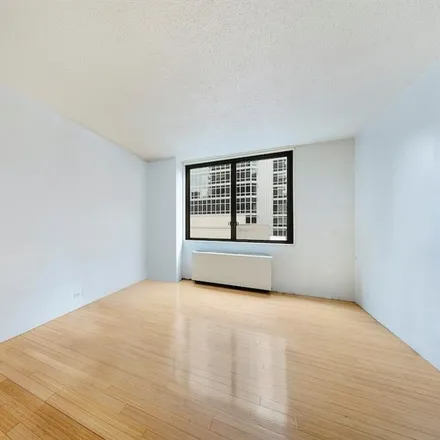Image 3 - 300 EAST 54TH STREET 7K in New York - Apartment for sale