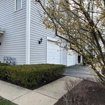 Rent this 2 bed townhouse on 1373 Orleans Drive in Mundelein, IL 60060
