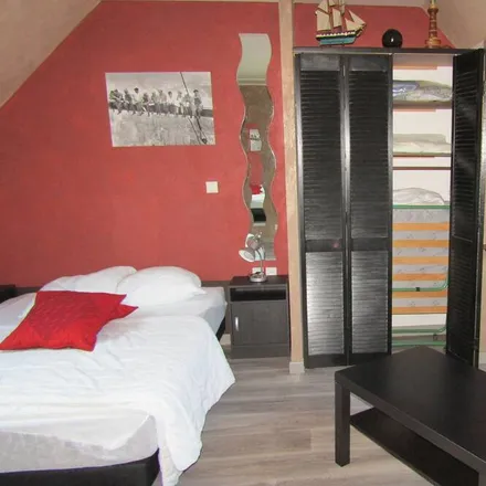 Rent this 1 bed townhouse on 22490 Plouër-sur-Rance