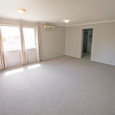 Image 6 - 1 Eastbourne Chase, Arundel QLD 4214, Australia - Apartment for rent