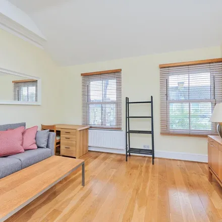 Image 2 - Coombe Road, London, W4 2HR, United Kingdom - Apartment for rent