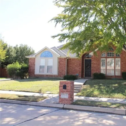 Rent this 4 bed house on Kelly Boulevard in Carrollton, TX 75007