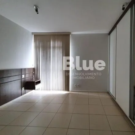 Buy this 3 bed apartment on Avenida Getúlio Vargas in Jardim das Palmeiras, Uberlândia - MG