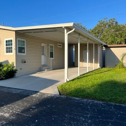 Image 3 - Skylit Motel, 2431 Gulf to Bay Boulevard, Clearwater, FL 33765, USA - House for sale