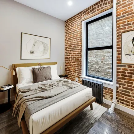 Rent this 3 bed apartment on 228 8th Avenue in New York, NY 10011