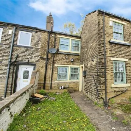 Buy this 3 bed townhouse on Hatton Close in Bradford, BD6 1AU