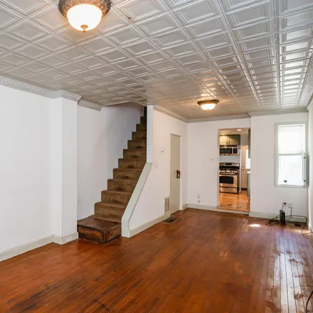 Image 3 - 2013 Fleet Street, Baltimore, MD 21231, USA - Townhouse for sale