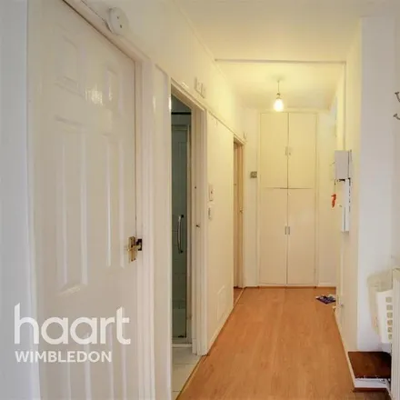 Image 4 - Tilford Gardens, London, SW19 6DN, United Kingdom - Apartment for rent