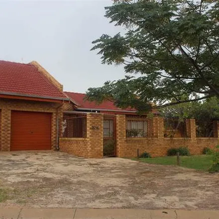 Rent this 4 bed apartment on Stellenberg Street in Lenasia South, Gauteng