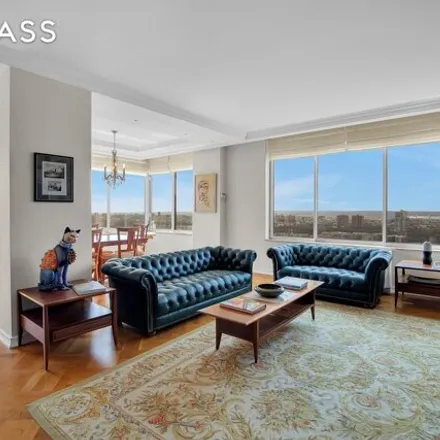 Buy this 3 bed condo on 200 Riverside Boulevard in New York, NY 10069