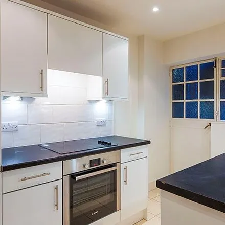 Image 3 - Pelham Court, 145 Fulham Road, London, SW3 6SD, United Kingdom - House for rent