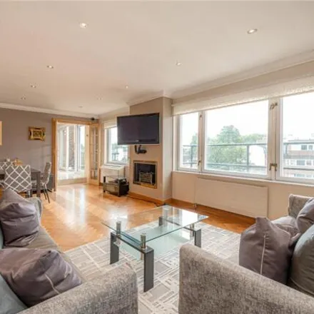 Buy this 3 bed apartment on Devonport in 23 Southwick Street, London