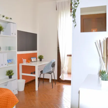Image 2 - Via Filippo Turati 32, 41122 Modena MO, Italy - Apartment for rent