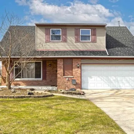 Rent this 5 bed house on Maple Lane Elementary School in Dryden Drive, Sterling Heights