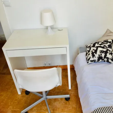 Rent this 5 bed room on Madrid in Calle de los Abades, 24