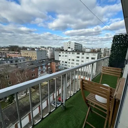 Rent this 2 bed apartment on Passendalestraat 76 in Borgerhout, Belgium