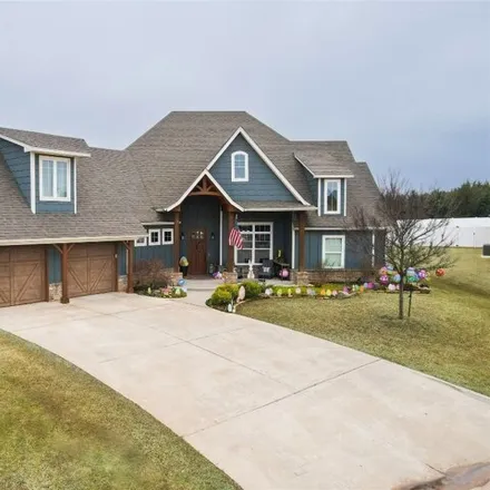 Buy this 5 bed house on 2715 Woodlawn Court in Shawnee, OK 74804