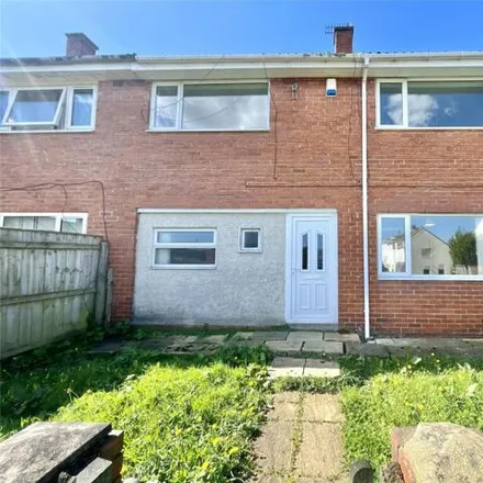 Buy this 3 bed townhouse on unnamed road in Gateshead, NE10 8QU