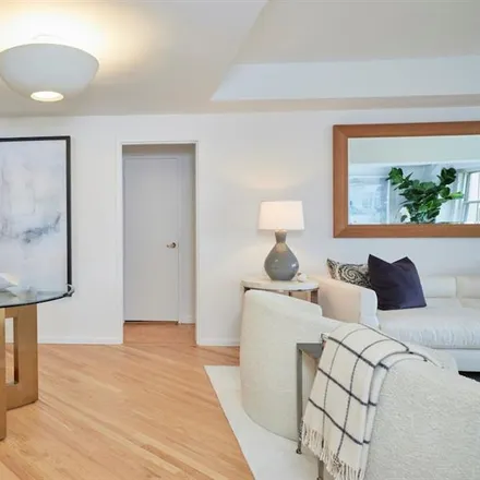 Image 3 - 11 EAST 86TH STREET 17B in New York - Apartment for sale