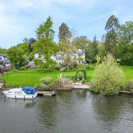 Buy this 3 bed townhouse on Towpath in Spelthorne, TW17 9LQ