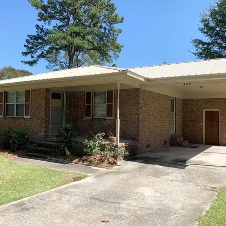 Rent this 3 bed apartment on 346 Gadsden Loop in Colleton County, SC 29488
