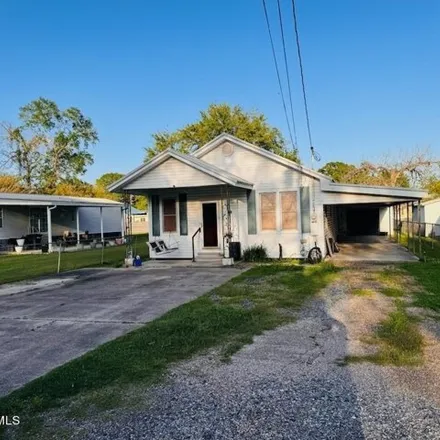 Buy this 4 bed house on 925 10th Street in Franklin, LA 70538