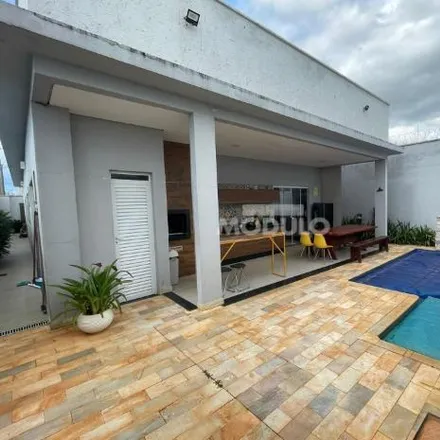 Rent this 3 bed house on Avenida Landscape in Jardim Sul, Uberlândia - MG