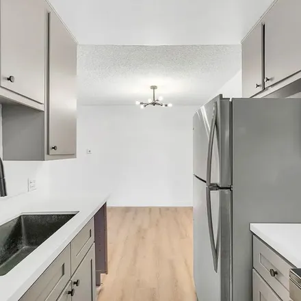 Rent this 1 bed apartment on Chevron in Beverly Boulevard, Los Angeles