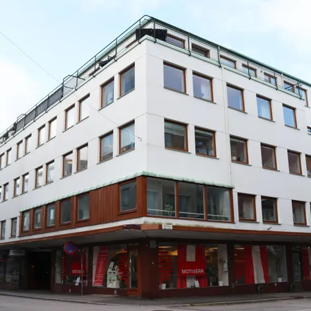 Rent this 2 bed apartment on Församlingen Fristaden in Lilla Norrgatan, 451 31 Uddevalla