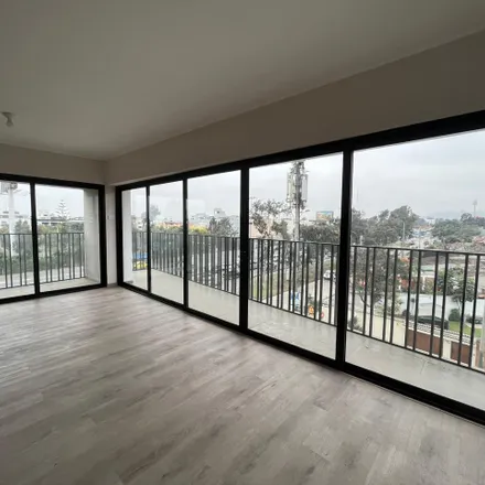 Buy this studio apartment on Avenida Monterrico Sur in Santiago de Surco, Lima Metropolitan Area 15803