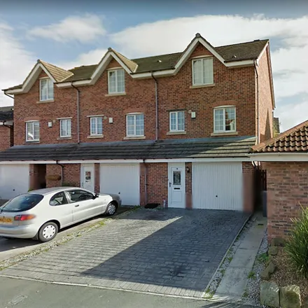 Buy this 4 bed townhouse on Sandwell Avenue in Thornton, FY5 4FX