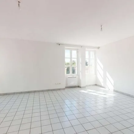 Image 1 - 3 Rue Jean Loiseau, 26250 Livron-sur-Drôme, France - Apartment for rent