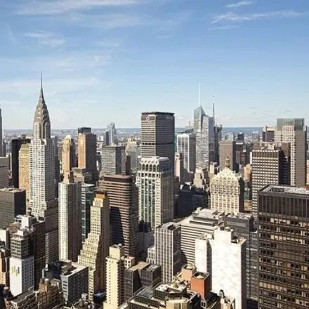 Image 3 - Trump World Tower, 845 1st Avenue, New York, NY 10017, USA - Condo for rent