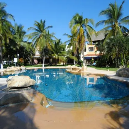 Buy this 5 bed house on Holiday Inn Acapulco La Isla in Bulevar de las Naciones, 39300 Acapulco