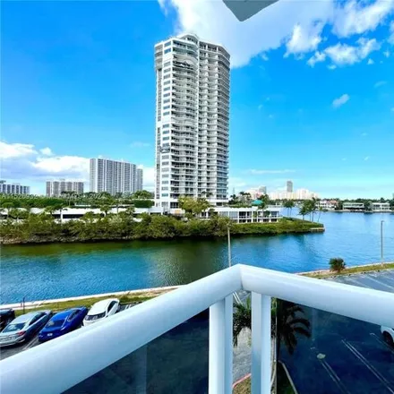 Rent this 1 bed condo on North 207th Street in Aventura, FL 33180