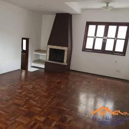 Rent this 3 bed house on Rua Jacarandá in Vila Pedroso, Arujá - SP