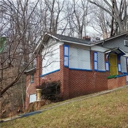 Image 4 - 175 Ridge Avenue Northwest, Atlanta, GA 30318, USA - House for sale