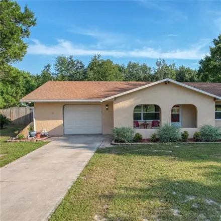 Buy this 3 bed house on 5698 Southeast 106th Place in Belleview, Marion County