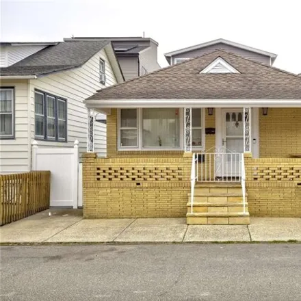 Buy this 2 bed house on 34 Virginia Avenue in City of Long Beach, NY 11561