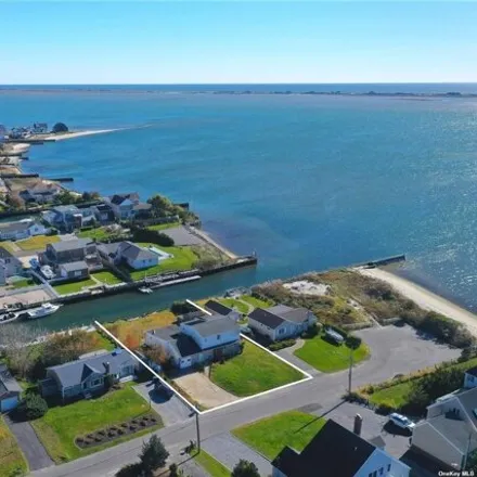 Buy this 4 bed house on 39 Barracuda Road in Southampton, East Quogue