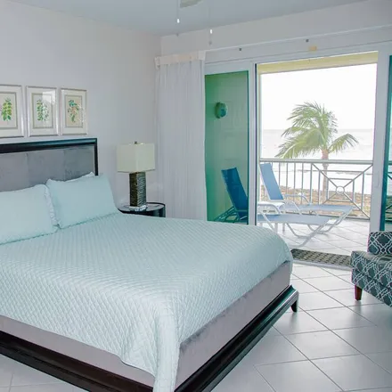 Rent this 3 bed condo on Grand Cayman