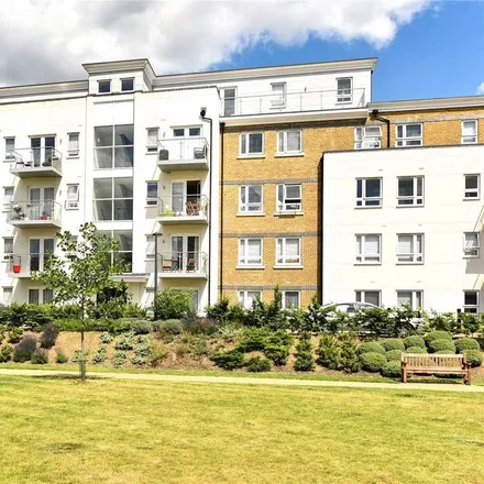 Rent this 2 bed apartment on Heathland Court in 3 Grebe Way, Maidenhead