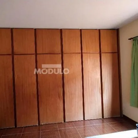 Rent this 3 bed house on Rua das Juritis in Cidade Jardim, Uberlândia - MG