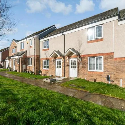 Buy this 2 bed townhouse on Glenmill Way in Darnley Mains, Glasgow