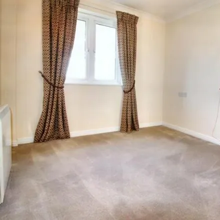 Image 5 - Madeira Walk, All Stretton, SY6 6JQ, United Kingdom - Apartment for sale