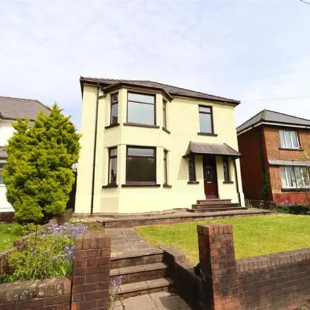 Buy this 3 bed house on The Highway in Pontypool, NP4 0PQ