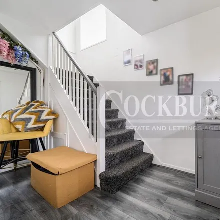 Image 5 - 3 Bromhedge, London, SE9 3DY, United Kingdom - Townhouse for rent