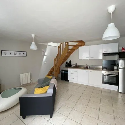 Rent this 3 bed apartment on 12 Lieu Dit Roche Piquet in 35210 Châtillon-en-Vendelais, France