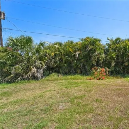Image 7 - 556 Lowell Ave NW, Port Charlotte, Florida, 33952 - House for sale