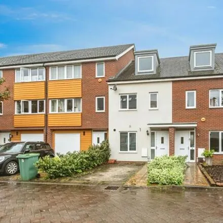 Rent this 3 bed house on Wylie Gardens in Basingstoke, RG24 9TU
